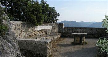 Paradiso Hotel 3*