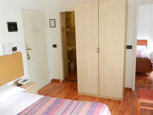 Paradiso Hotel 3*